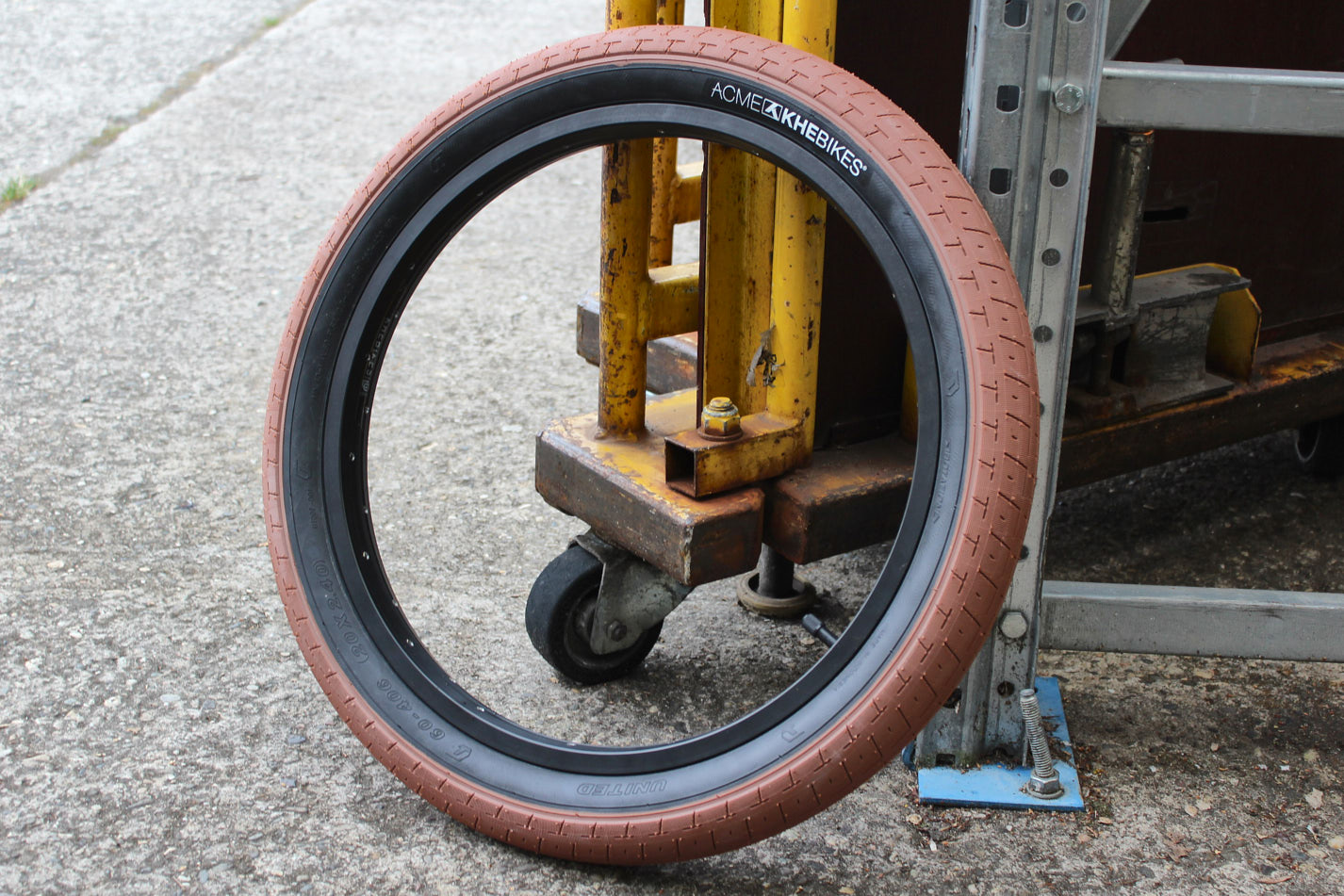 Pneumatici BMX KHE ACME 20 x 2,40 pollici