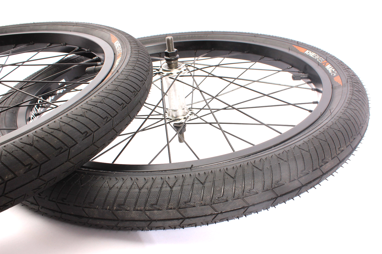 BMX wheelset including KHE MAC2 20 inch tires 14mm / 10mm S/B BMX wheelset including KHE MAC2 20 inch tires 14mm / 10mm S/B