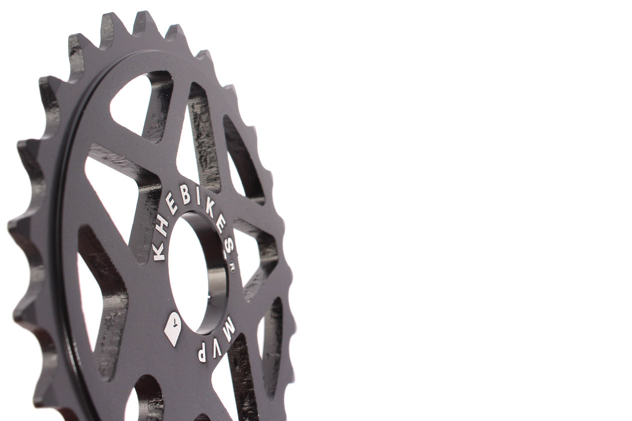 CNC gefrästes Kettenblatt in Mattschwarz und 5mm Dicke