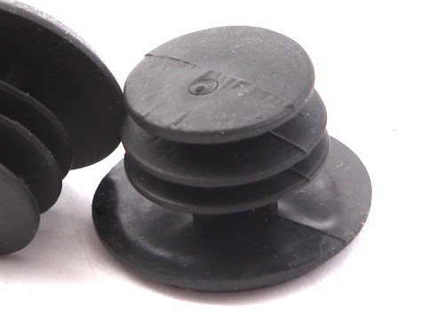 Nahaufnahme PVC Lenkerende in Schwarz