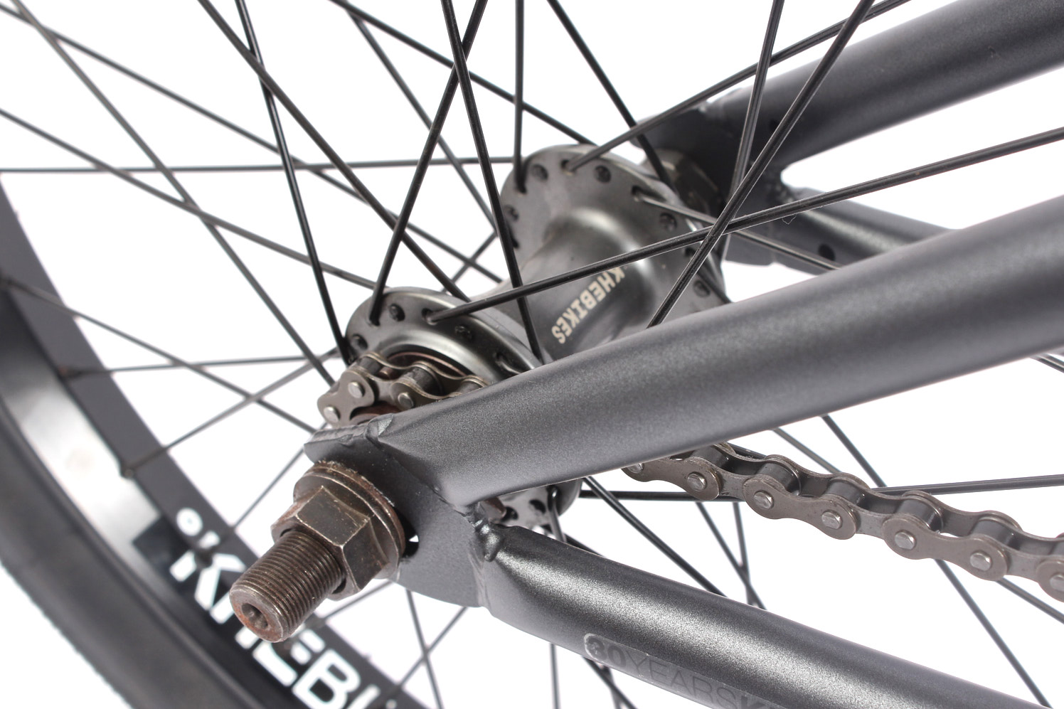 Nahansicht Hinterrad schwarz mit Rahmen schwarz Outlet N2: BMX bike KHE STRIKEDOWN PRO 20 inch 21.4lbs